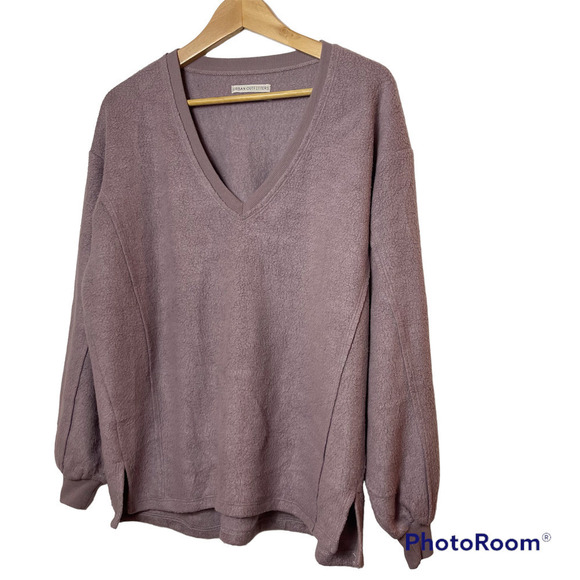 Urban Outfitters Women's Lillu V-Neck Pullover Fleece Top Sweater XS - Picture 1 of 8